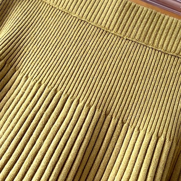 ๐HP๐Aerie Take Charge Sweater Corset & Skirt Set - Picture 9 of 13